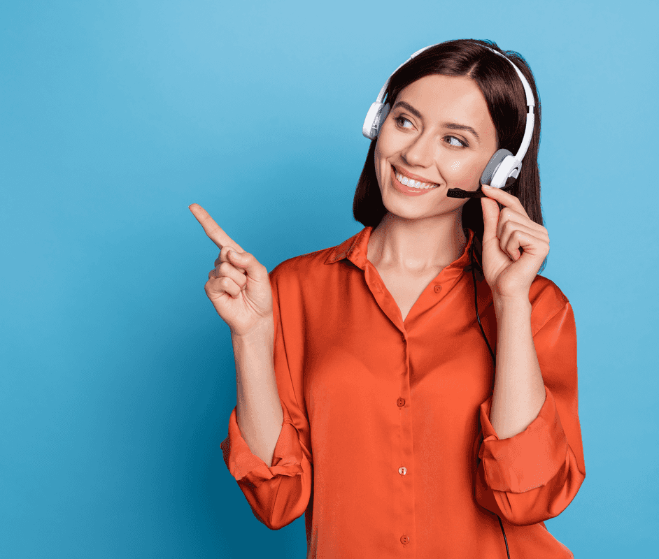 Frau mit Headset Kontakt Tyczka Energy Fluessiggas (942x800)